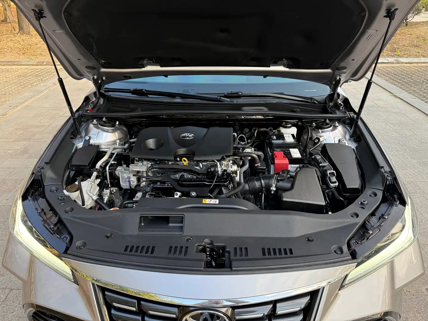 Toyota Avalon 2023 2.0L XLE Premium Edition фото 18