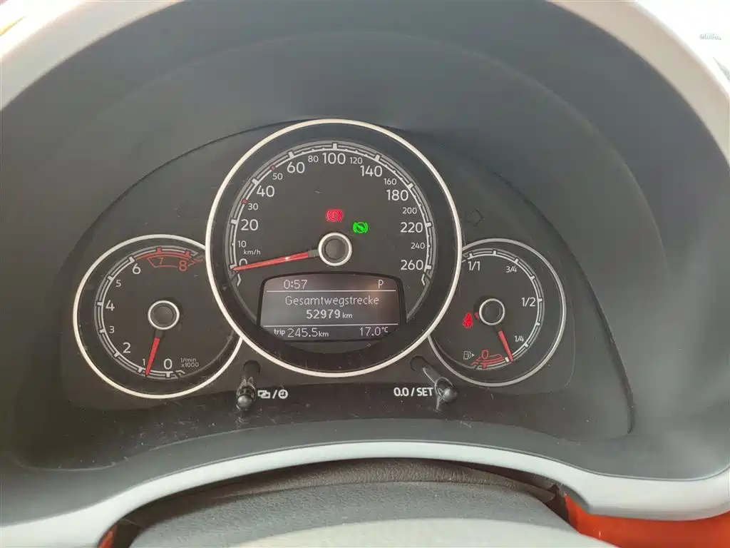 Volkswagen Beetle 2018 180TSI Easy Joy Edition фото 12