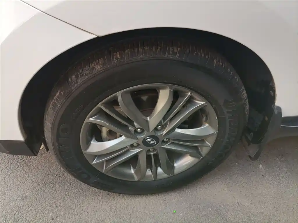 Hyundai Beijing Hyundai ix35 2015 2.0L Automatic 2WD Smart Type China IV фото 25