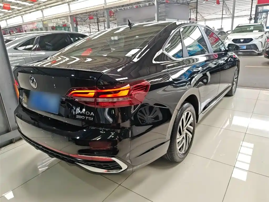 Volkswagen Lavida 2023 280TSI DSG Starlight Comfort Edition фото 7