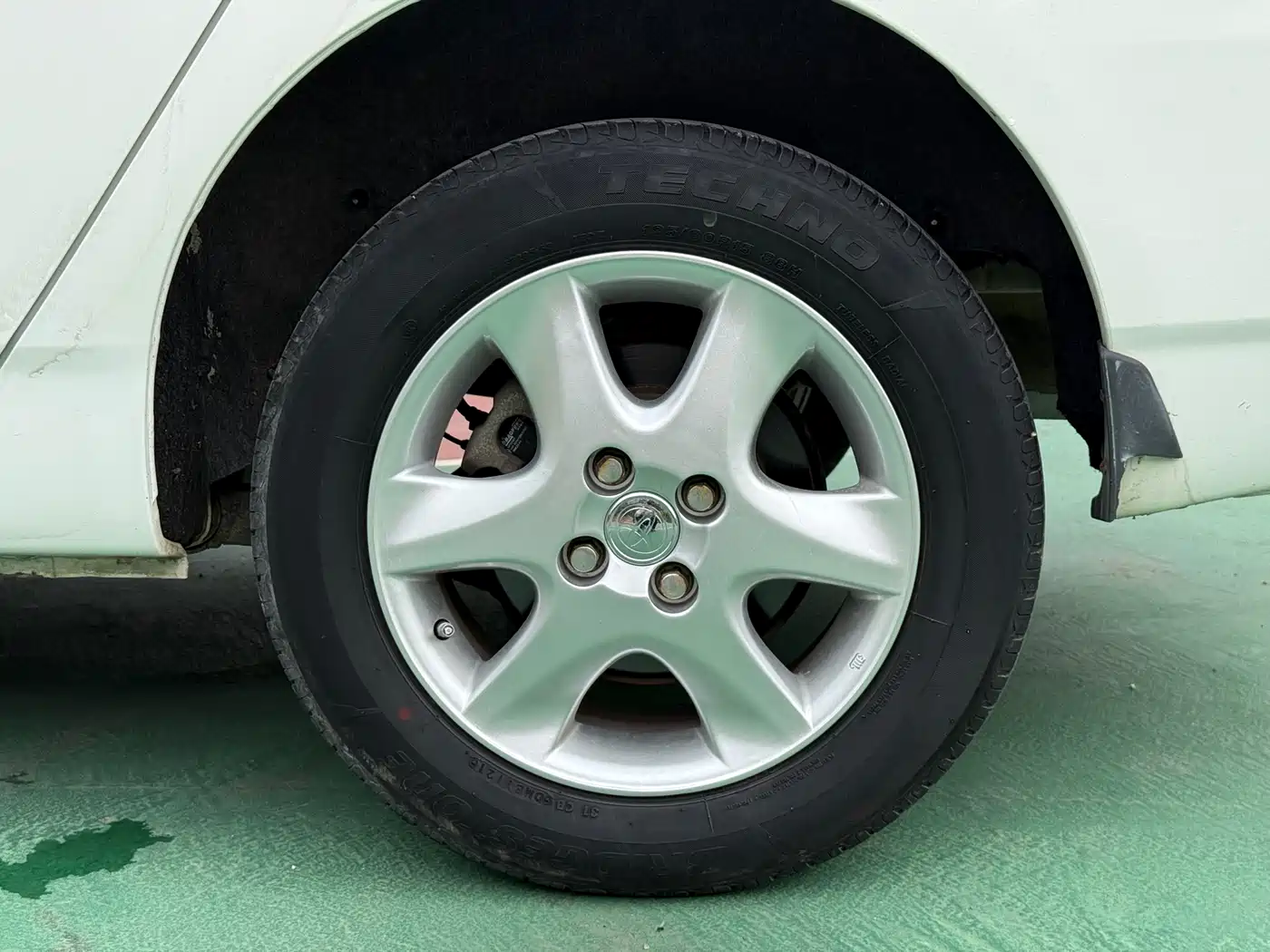 Toyota Corolla 2013 1.6L Automatic Luxury фото 20