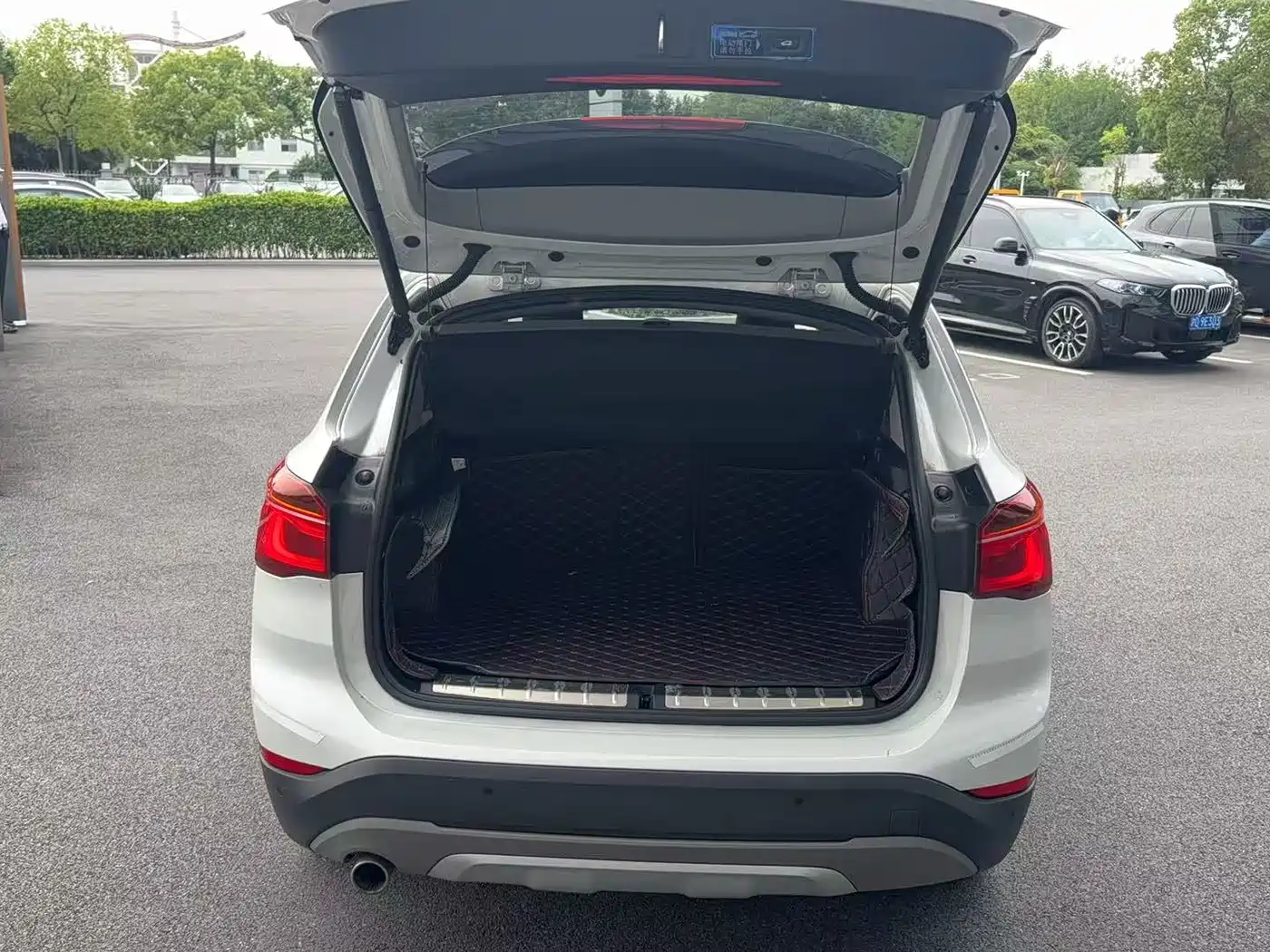 BMW X1 2019 sDrive18Li Premium Model фото 8