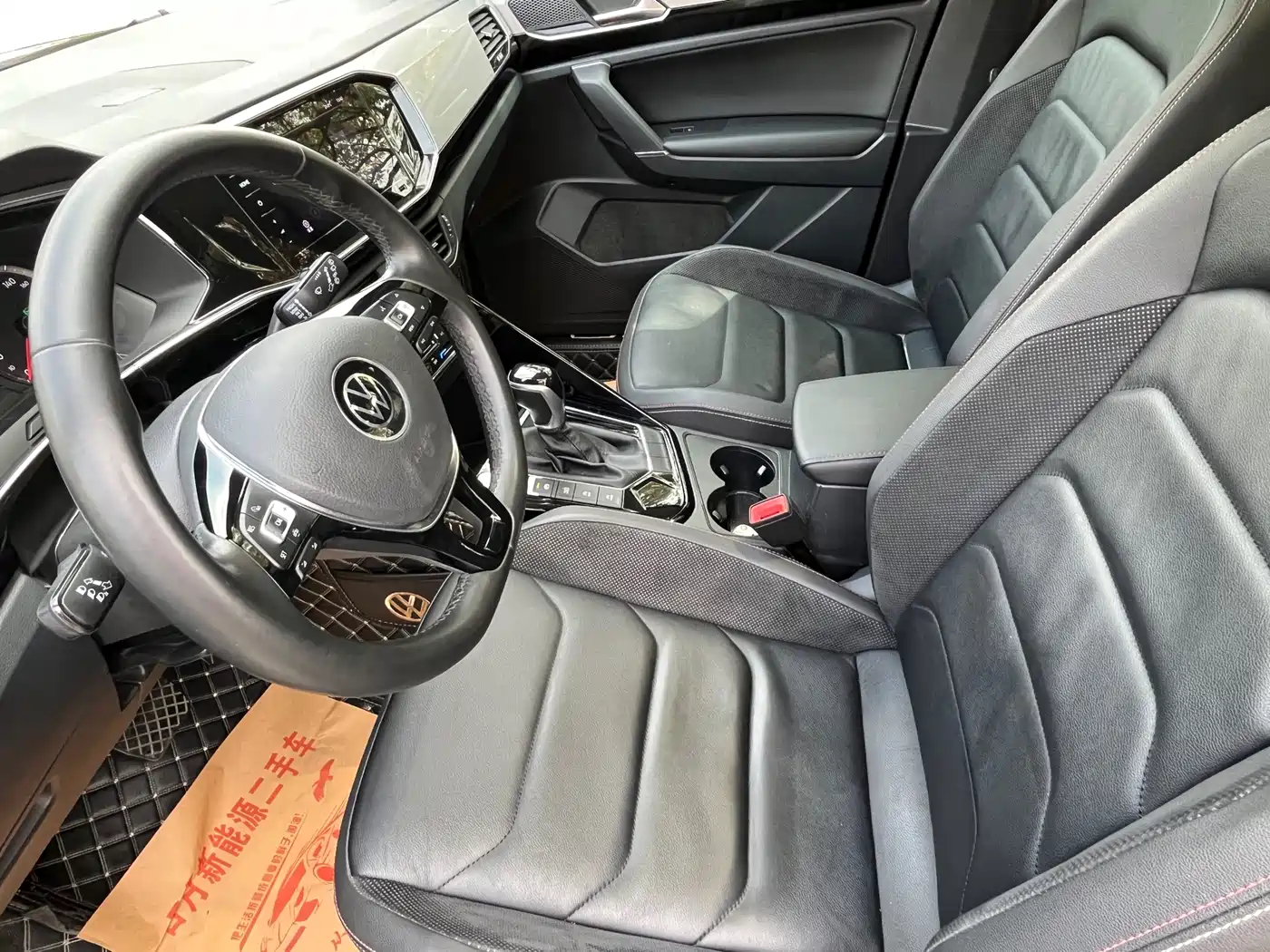 Volkswagen Tayron 2021 330TSI 2WD Luxury Smart Connect Edition фото 8
