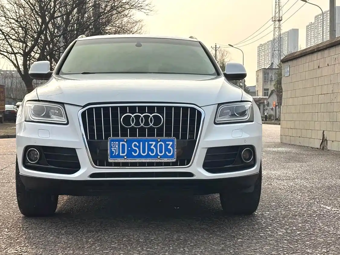Audi Q5 2015 40 TFSI Technology фото 2
