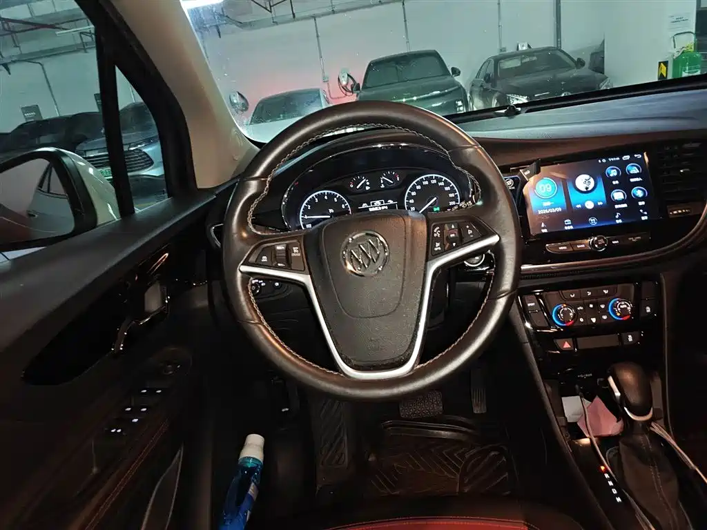 Buick Encore 2016 18T Automatic 2WD Urban Elite фото 3