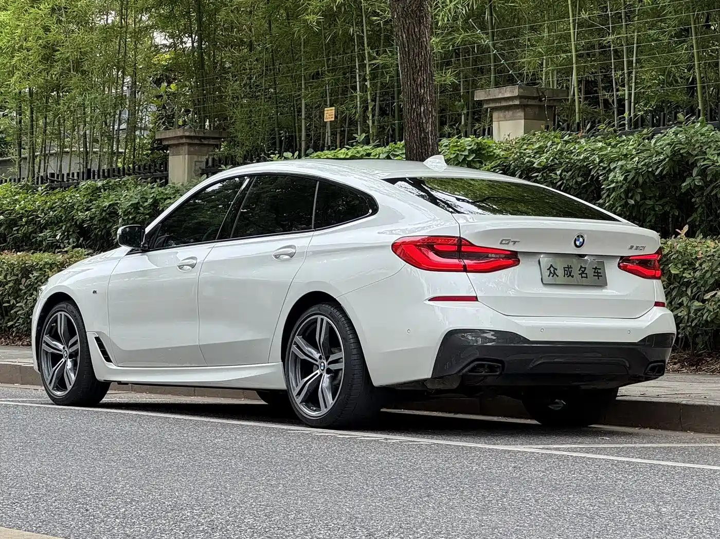 BMW 6 Series GT 2021 630i M Sport Package фото 4