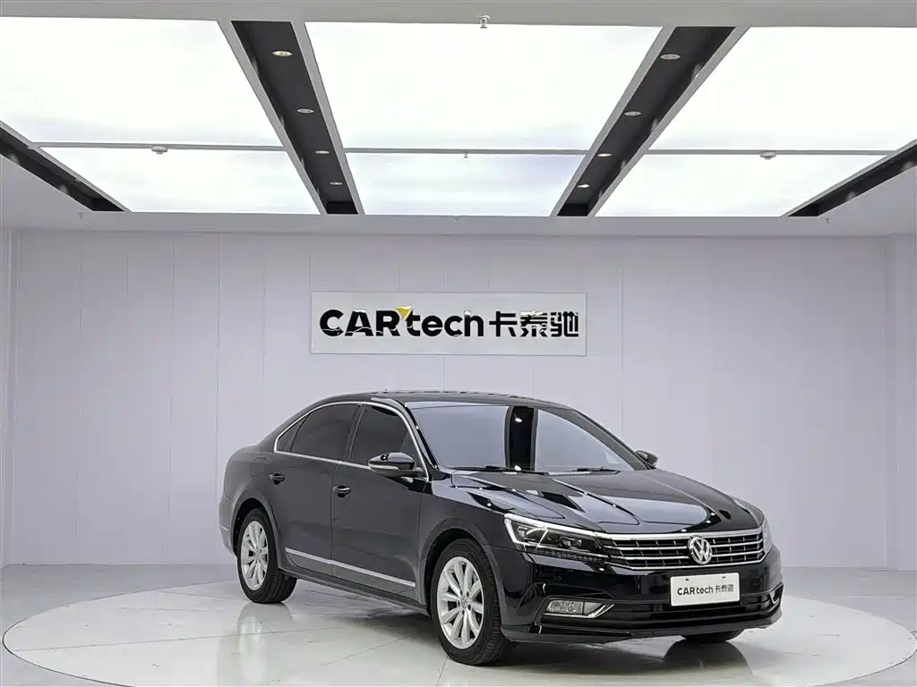 Volkswagen Passat 2017 330TSI DSG Prestige фото 2