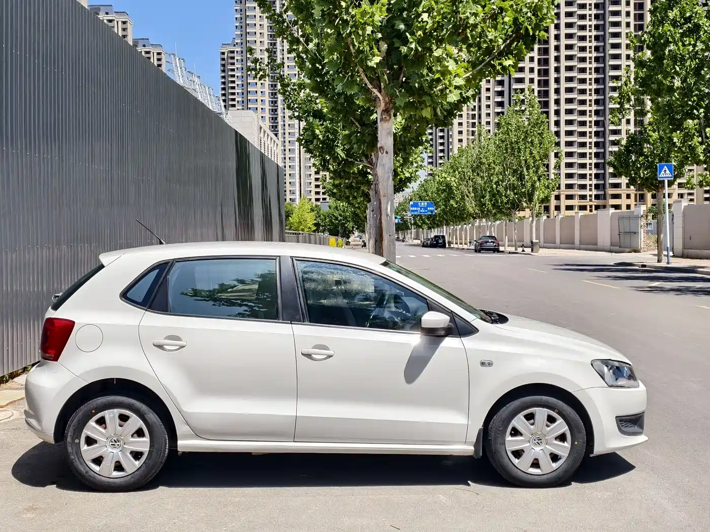 Volkswagen Polo 2013 1.4L Manual Comfort Edition фото 4