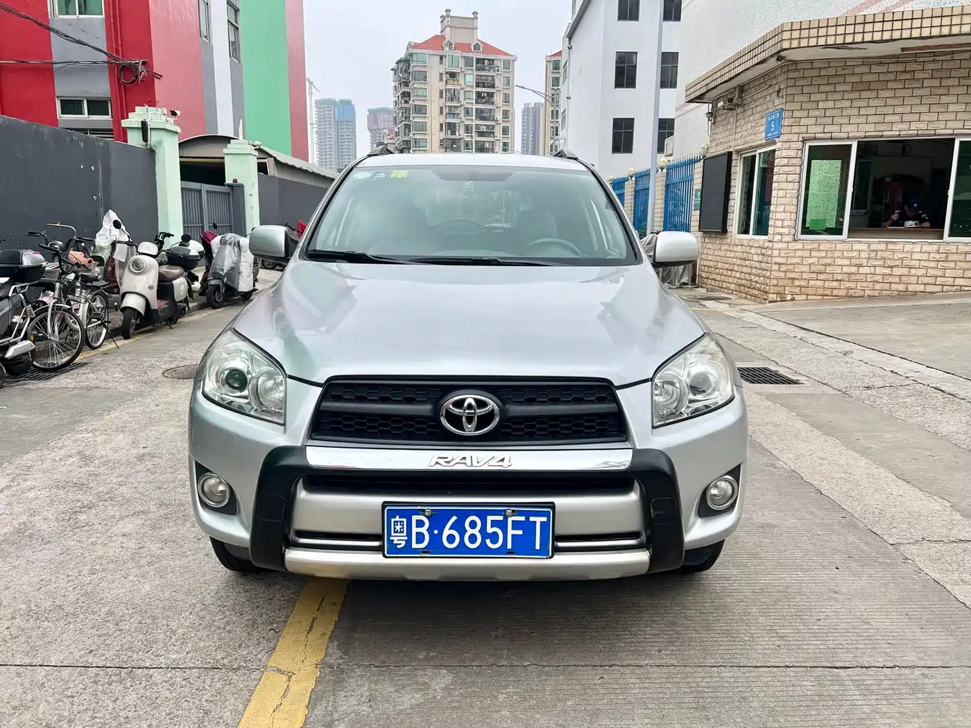 Toyota RAV4 Rongfang 2010 2.0L Automatic Luxury Upgrade Edition фото 2