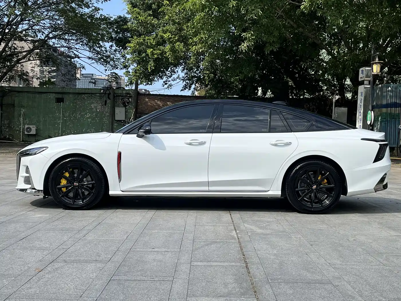 Hongqi H6 2023 2.0T Premium Edition фото 7