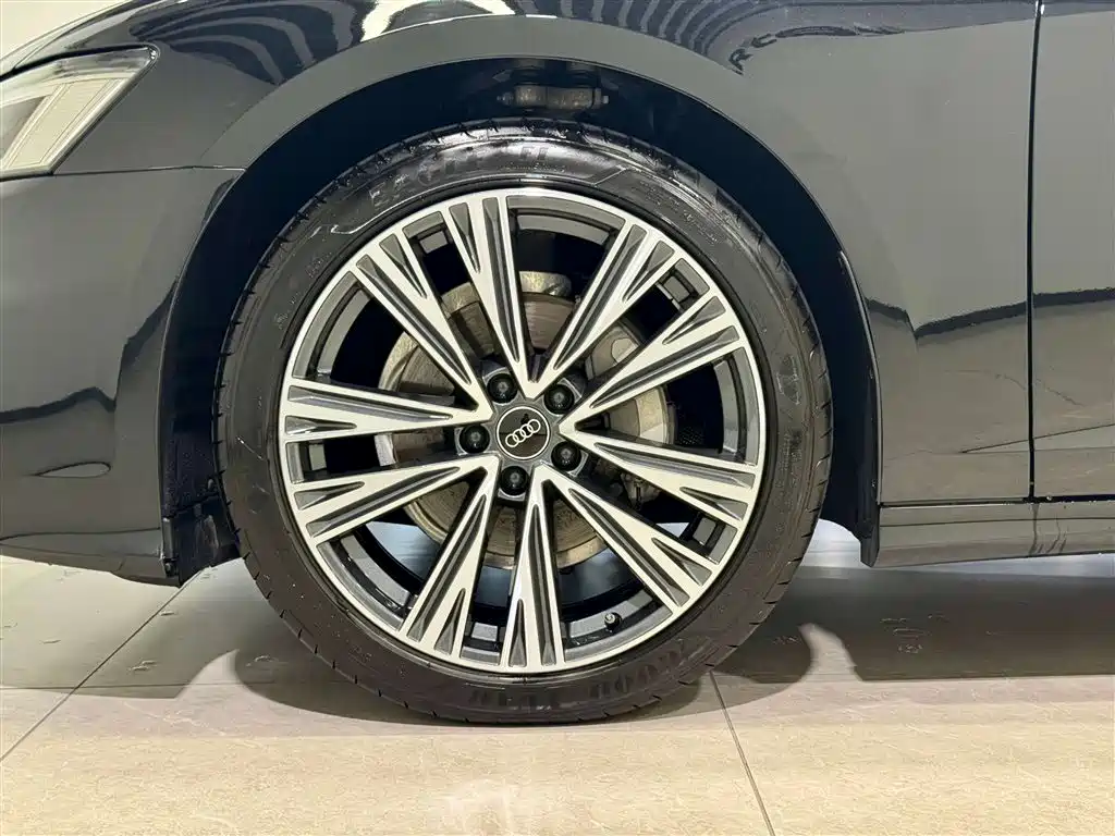 Audi A6L 2024 40 TFSI Luxury Dynamic фото 9