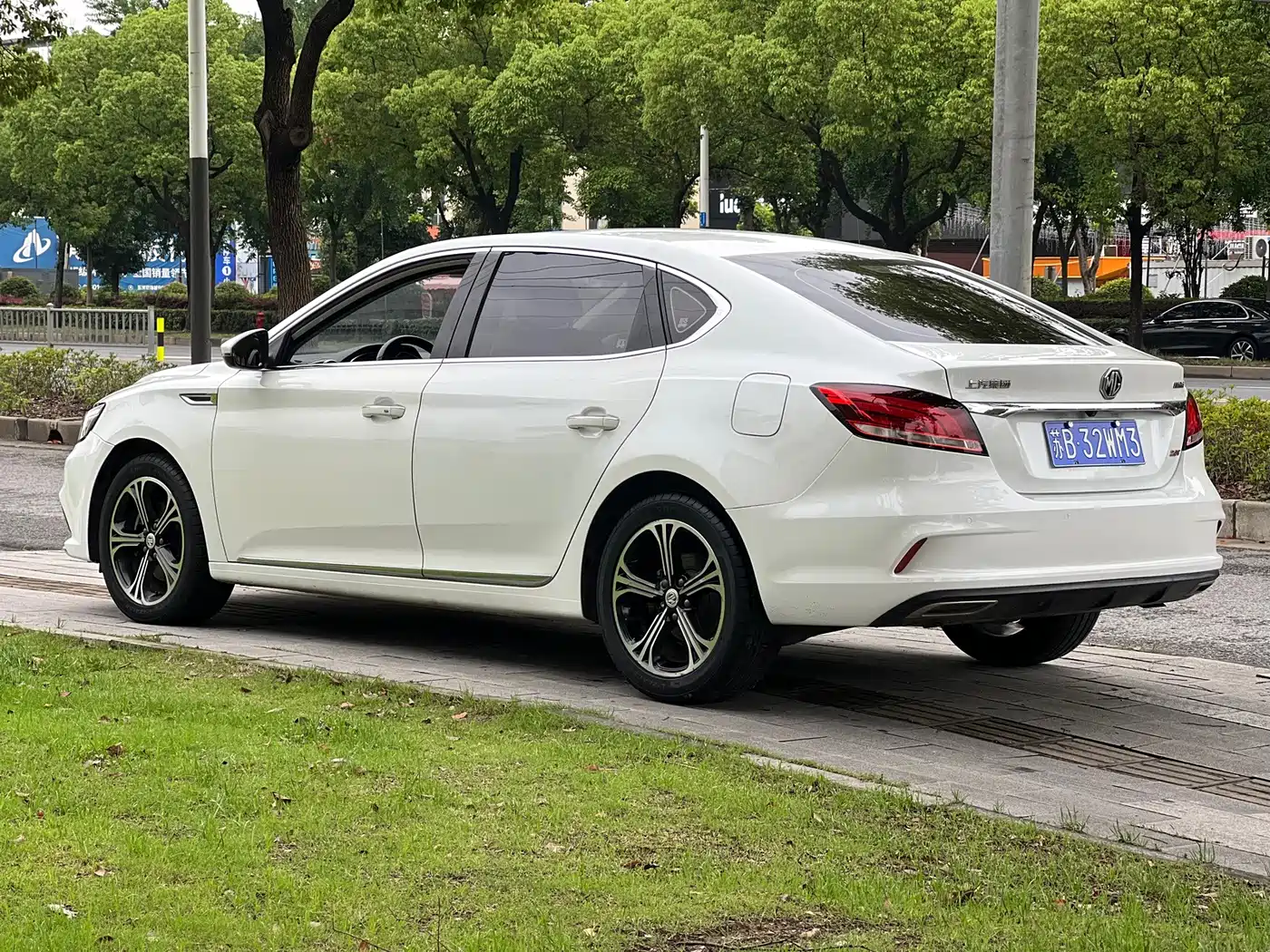 MG MG6 2018 2017 20T Automatic Luxury Smart Connect Version (China V)