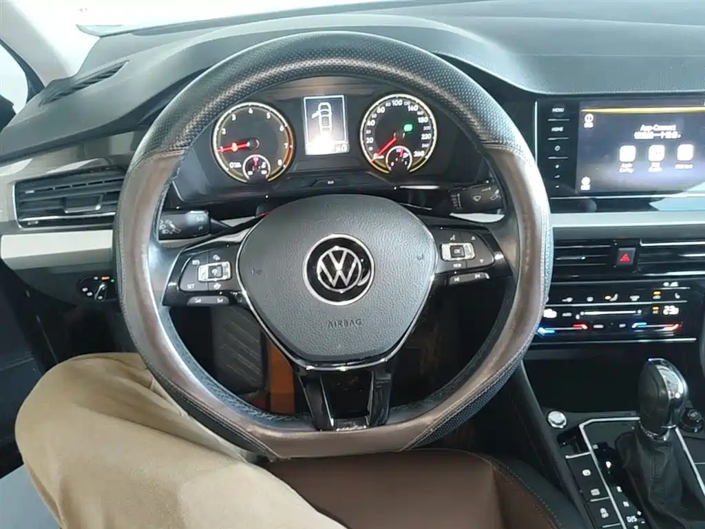Volkswagen Lavida 2021 280TSI DSG Luxury Edition фото 11