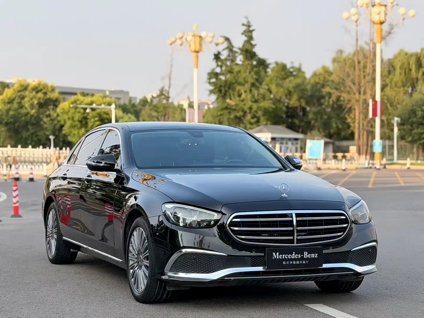 Фото 2 - Mercedes-Benz E-Class
