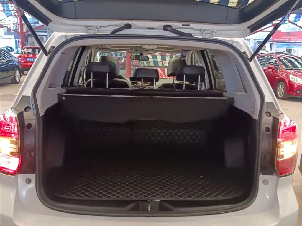 Subaru Forester 2014 2.0i Automatic Luxury Edition фото 19