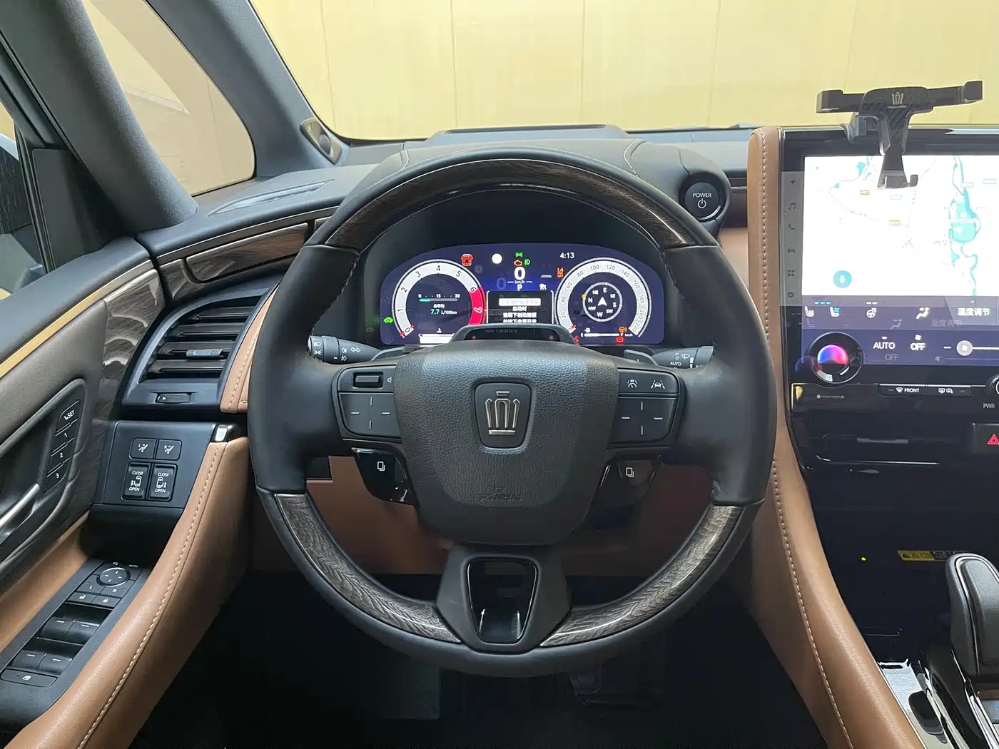Toyota Vellfire 2024 Crown Hybrid 2.5L Premium Edition фото 11