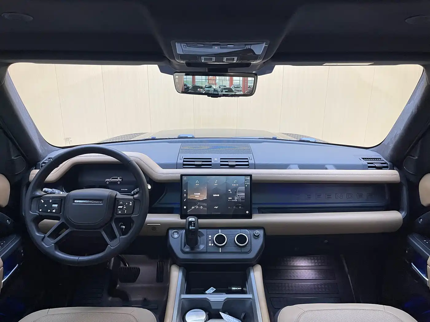 Land Rover Defender 2025 110 3.0T P400 -Dynamic HSE фото 5