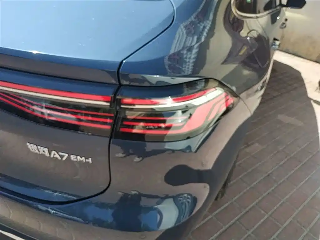 Geely Galaxy Galaxy A7 2025 EM-i фото 8