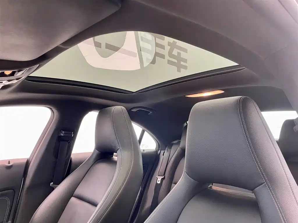 Mercedes-Benz CLA (Import) 2017 Facelift CLA 200 Style фото 14