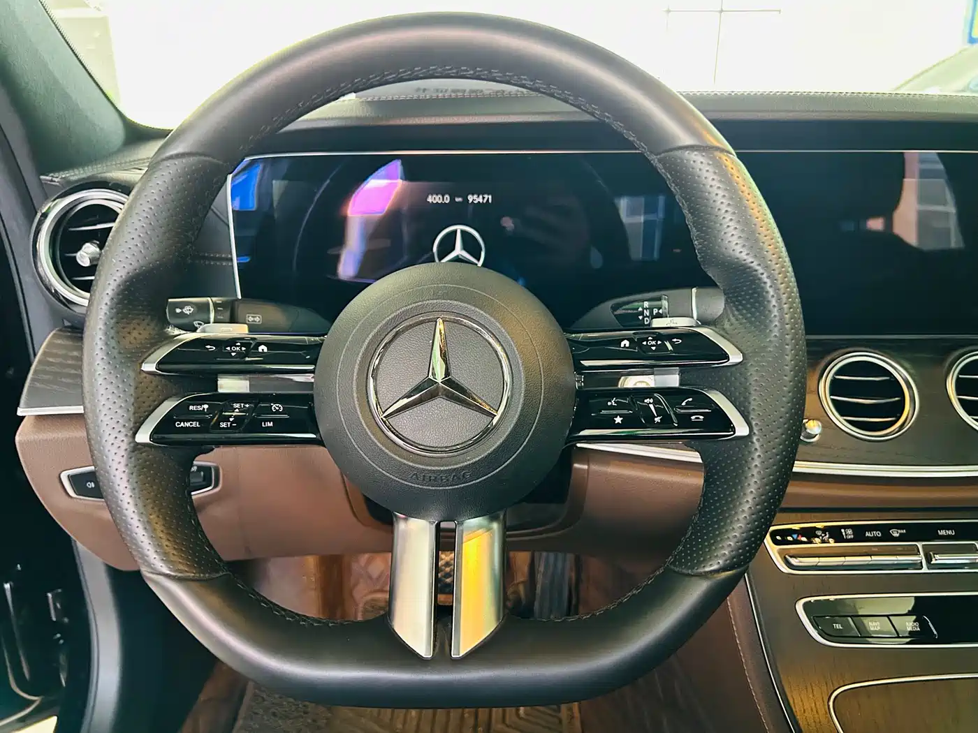Mercedes-Benz E-Class 2021 E 300 L Fashion фото 12