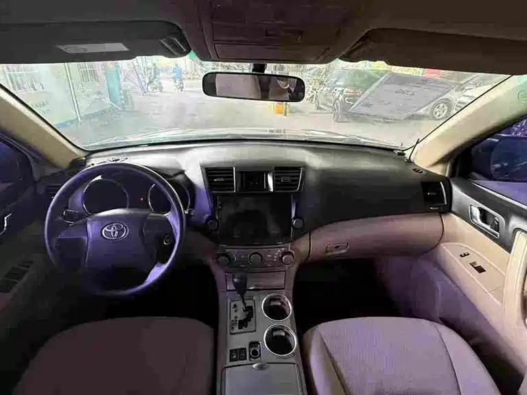 Toyota Highlander 2012 3.5L 4WD 7-Seater Elite Edition фото 9