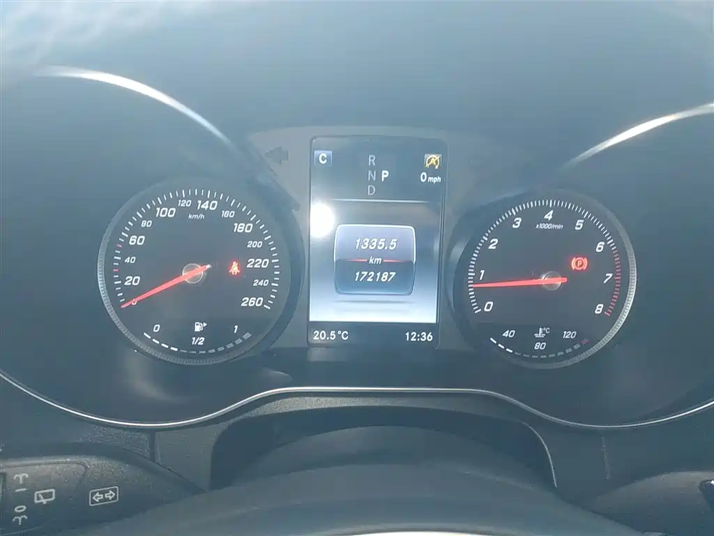 Mercedes-Benz GLC 2016 GLC 300 4MATIC Dynamic фото 12