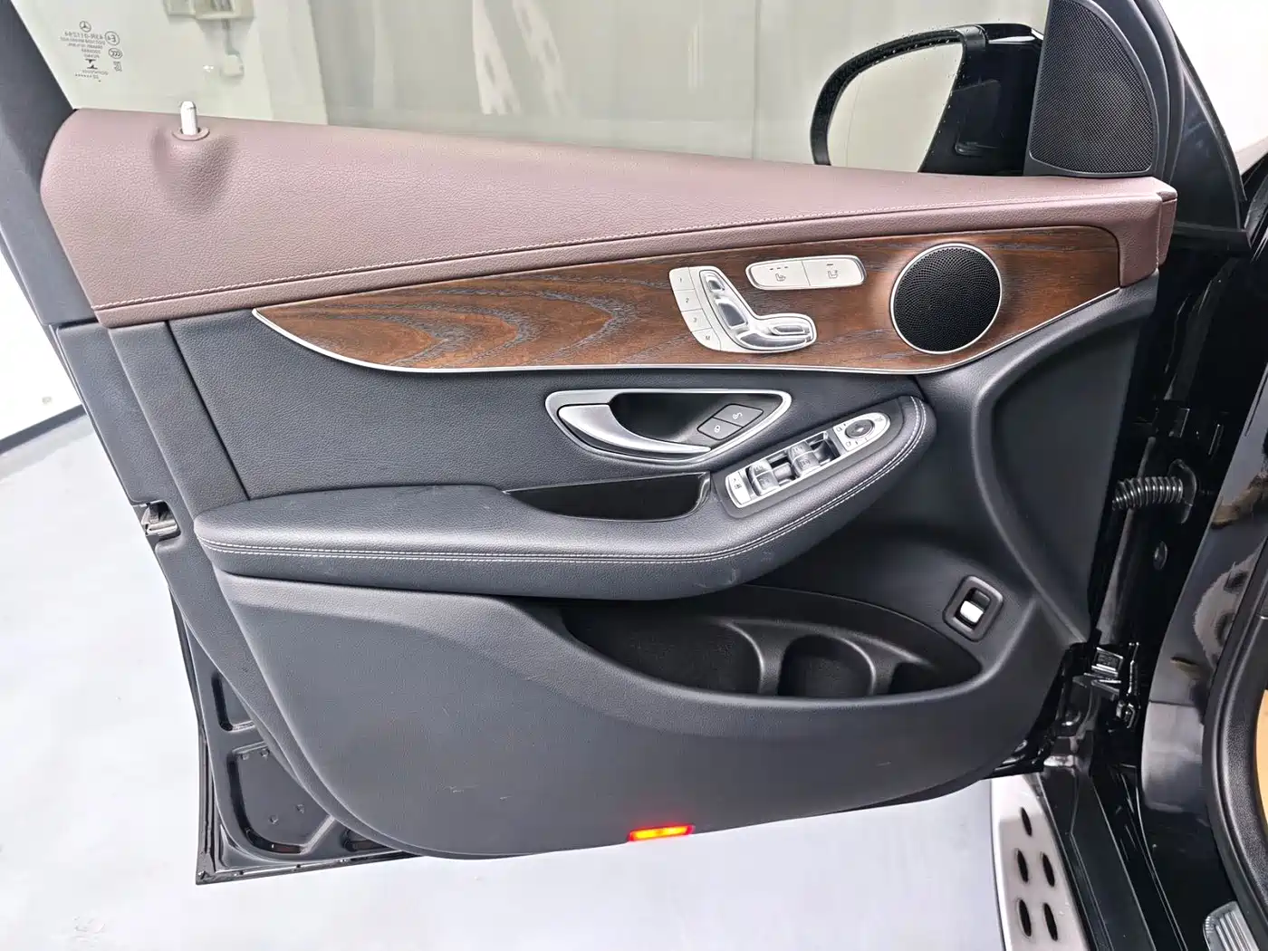 Mercedes-Benz GLC 2022 Model GLC 300 L 4MATIC Dynamic Edition фото 7