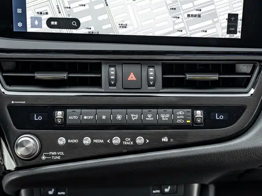 Lexus ES 2022 200 Excellence Edition фото 34