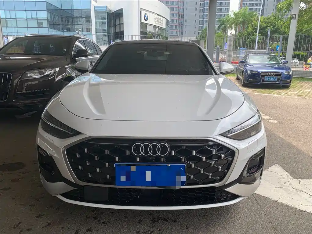 Audi A5L 2025 2.0T Navigation Edition фото 2