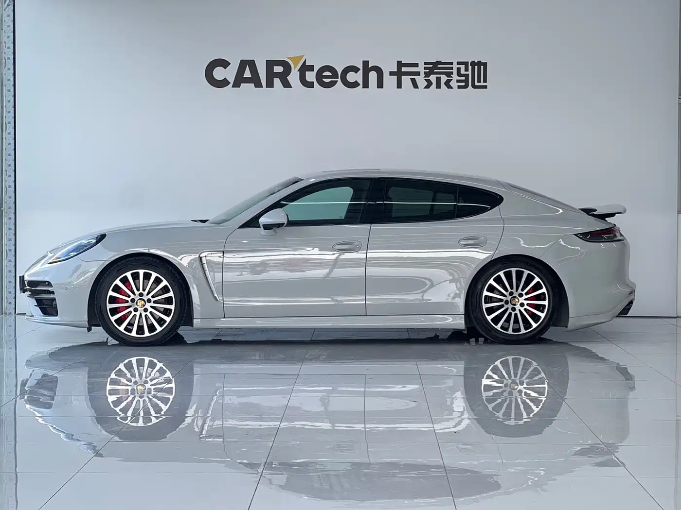 Porsche Panamera 2010 Panamera 3.6L фото 3