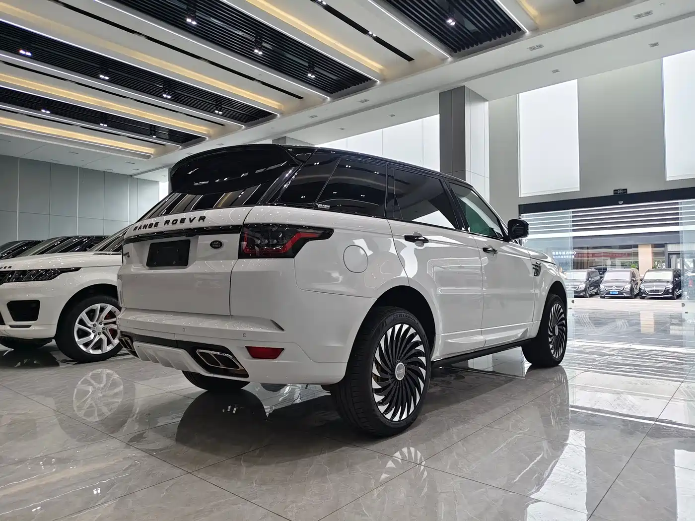 Land Rover Range Rover Sport 2020 3.0 L6 HSE DYNAMIC фото 20