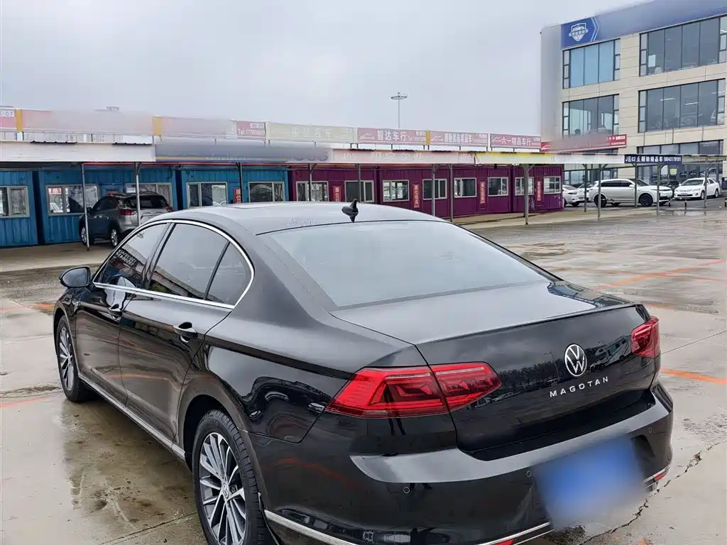 VOLKSWAGEN MAGOTAN