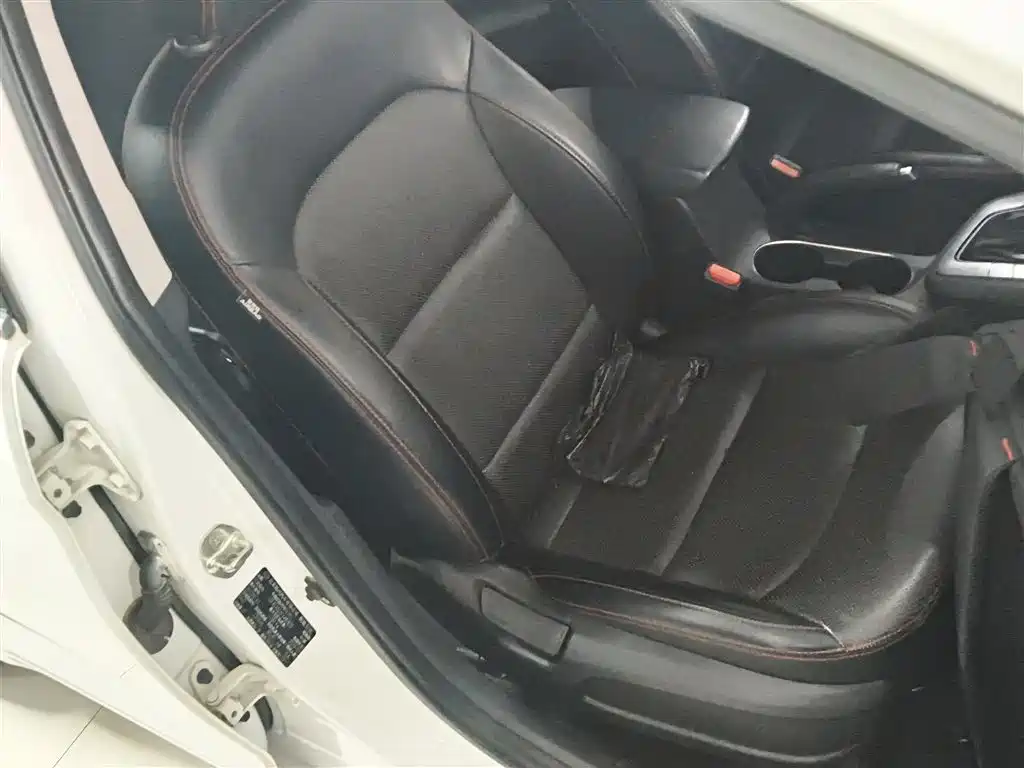 Hyundai Elantra 2018 1.4T DCT Dynamic·Vitality Model фото 19