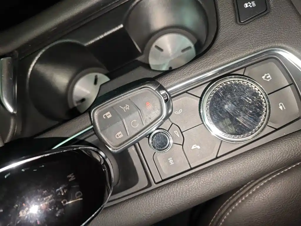 Cadillac XT6 2022 2.0T 7-Seater 2WD Luxury Edition фото 17