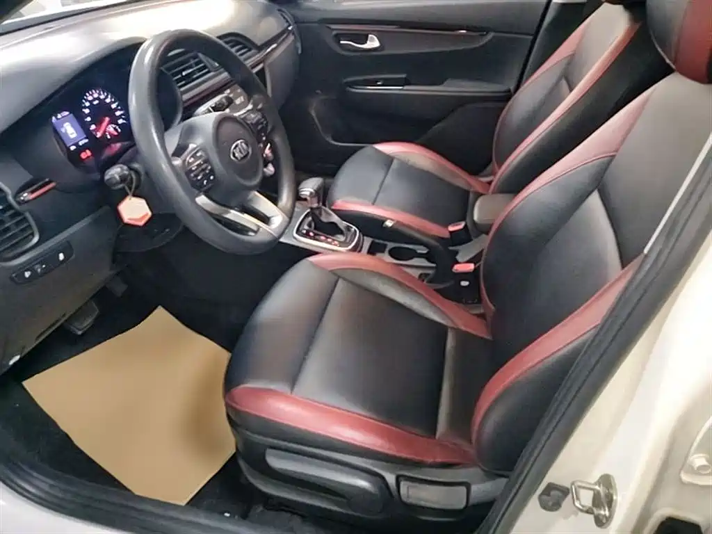 Kia KX CROSS 2017 1.4L AT GLS фото 15