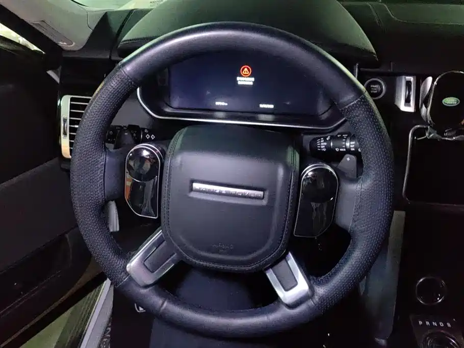 Land Rover Range Rover 2021 3.0 L6 Heritage Extended Classic Edition фото 15