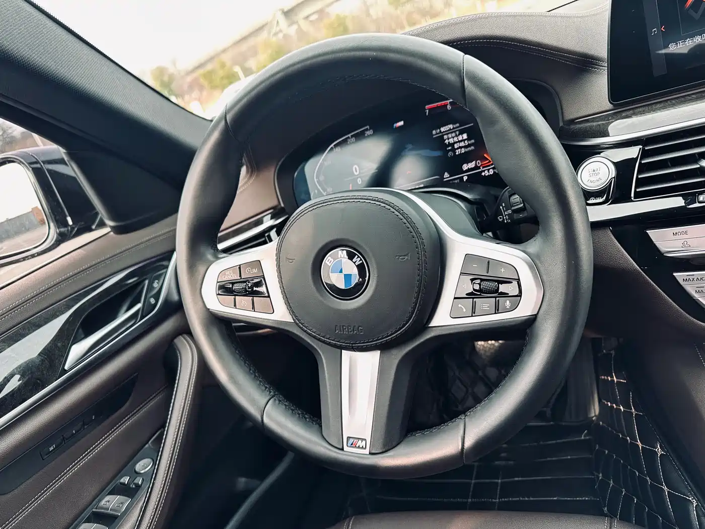 BMW 5 Series 2020 525Li M Sport Package фото 10