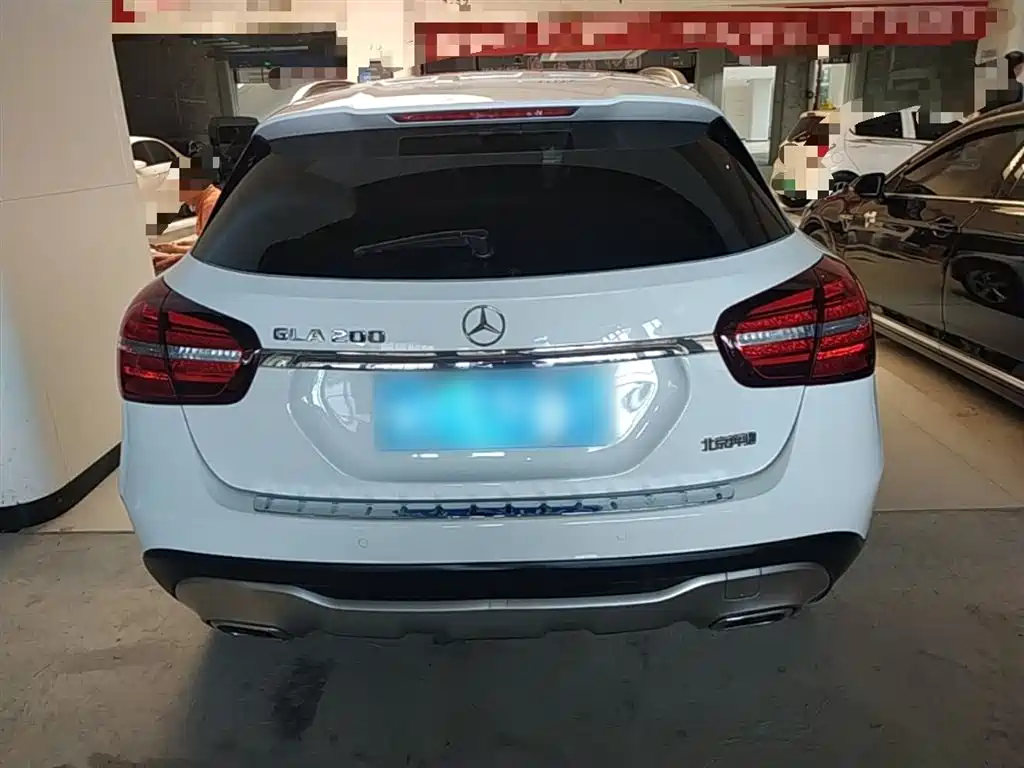 Mercedes-Benz GLA 2017 GLA 200 Dynamic фото 6