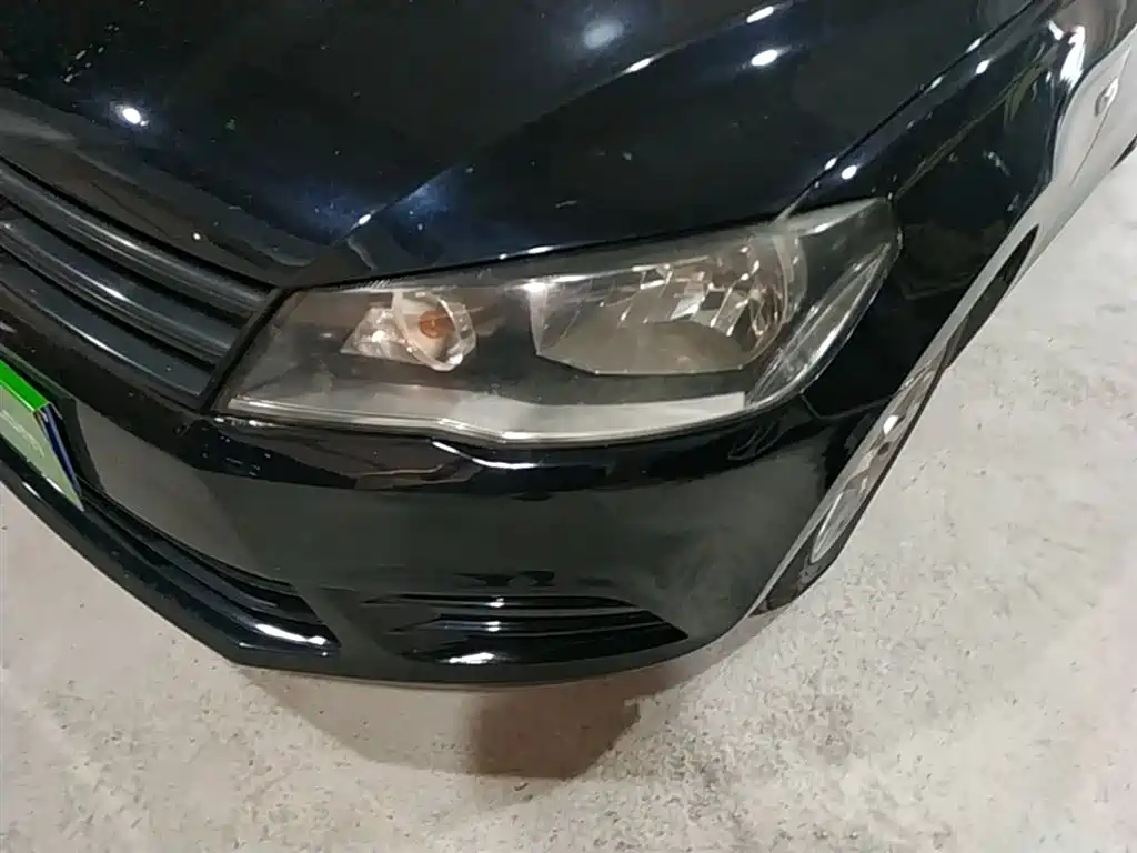 Volkswagen Jetta 2015 1.6L Manual Trend фото 24