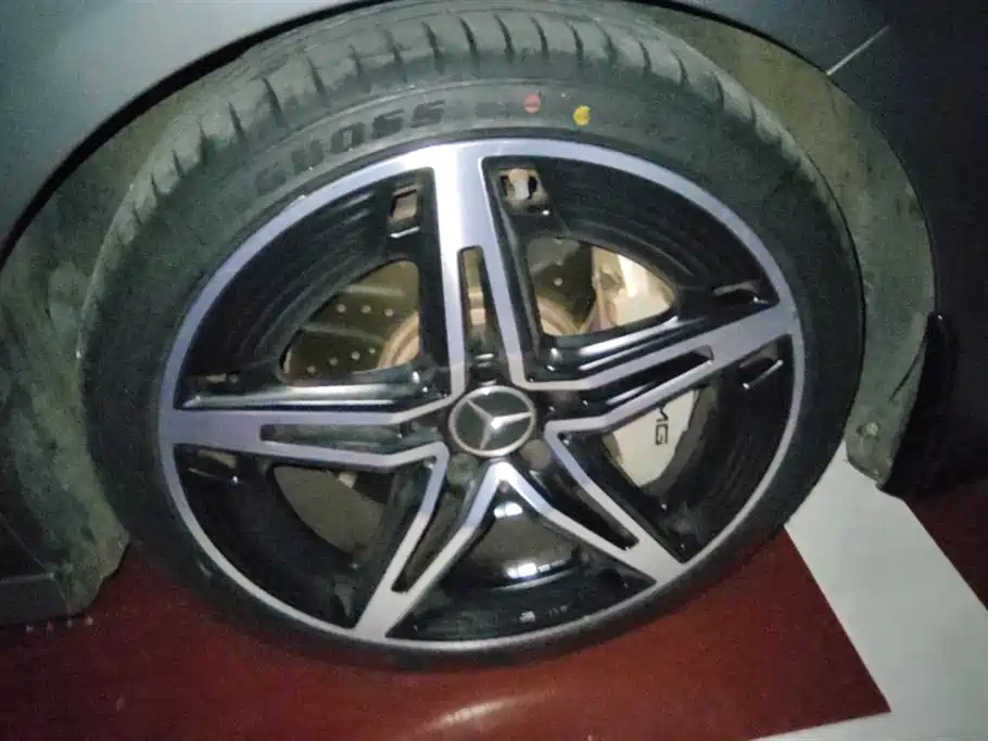 Mercedes-Benz A-Class AMG 2024 AMG A 35 L 4MATIC фото 6