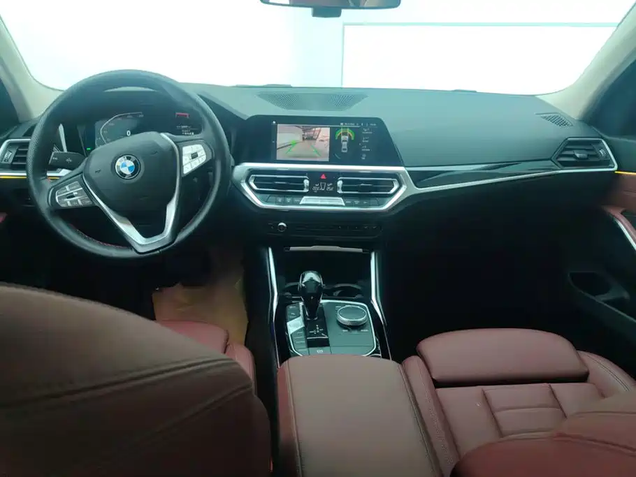 Photo 12 - BMW 3 Series