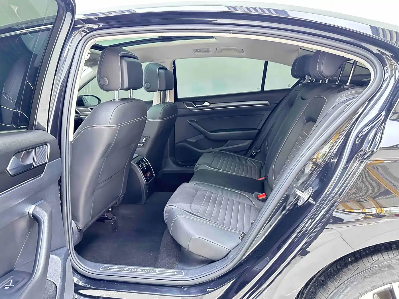Volkswagen Magotan 2020 380TSI DSG Luxury фото 9