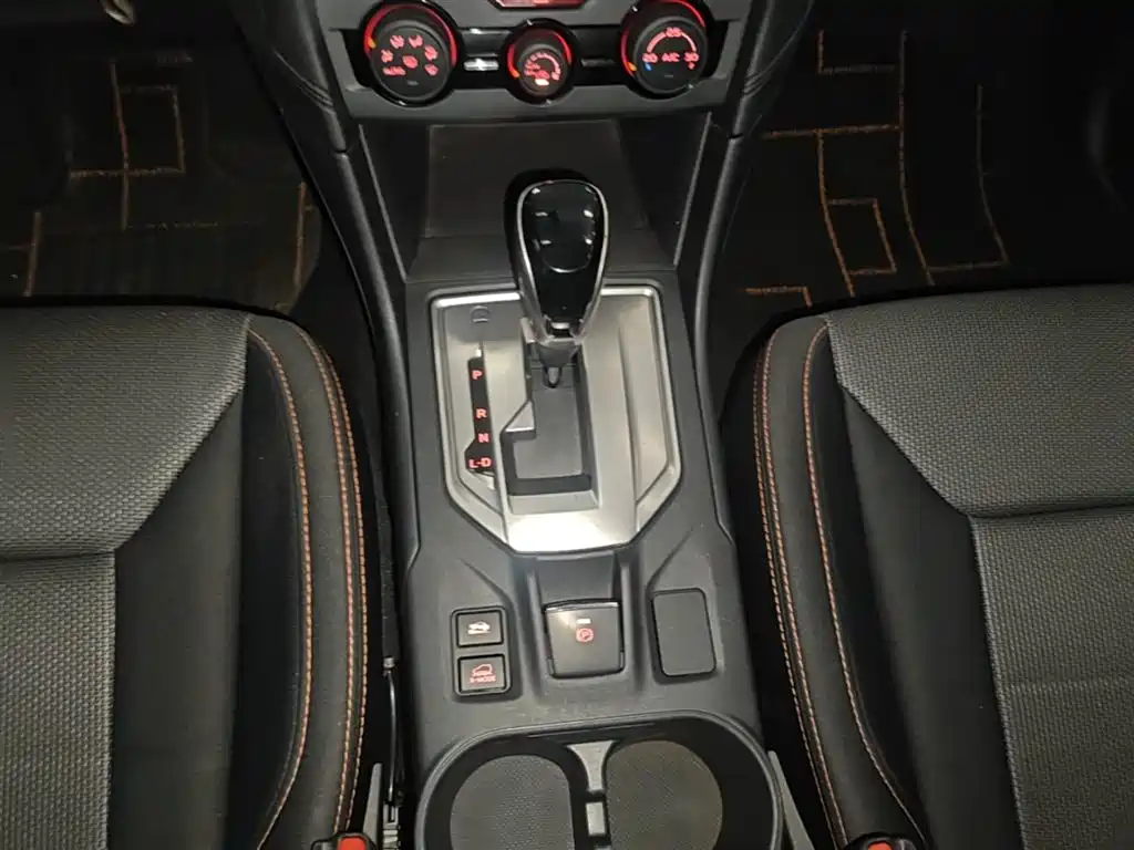 Subaru XV 2018 2.0i AWD Elite Edition фото 14