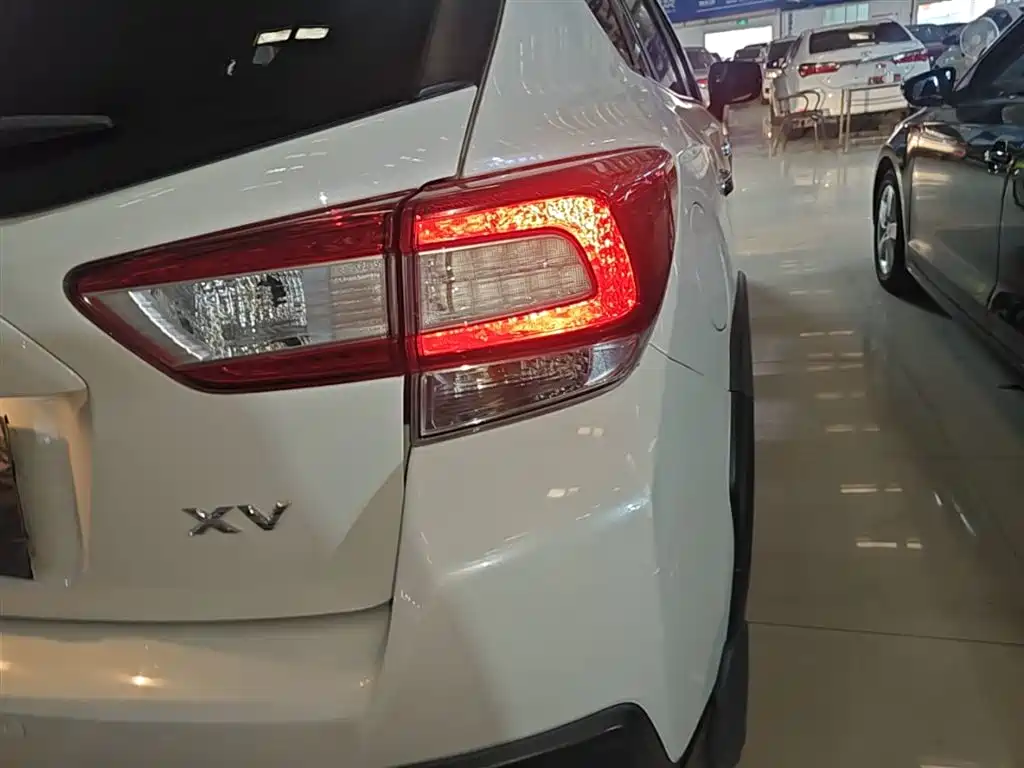 Subaru XV 2018 2.0i AWD Elite Edition фото 8