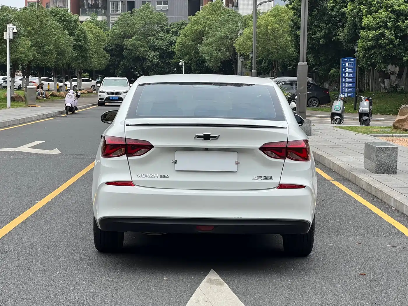 CHEVROLET CRUZE