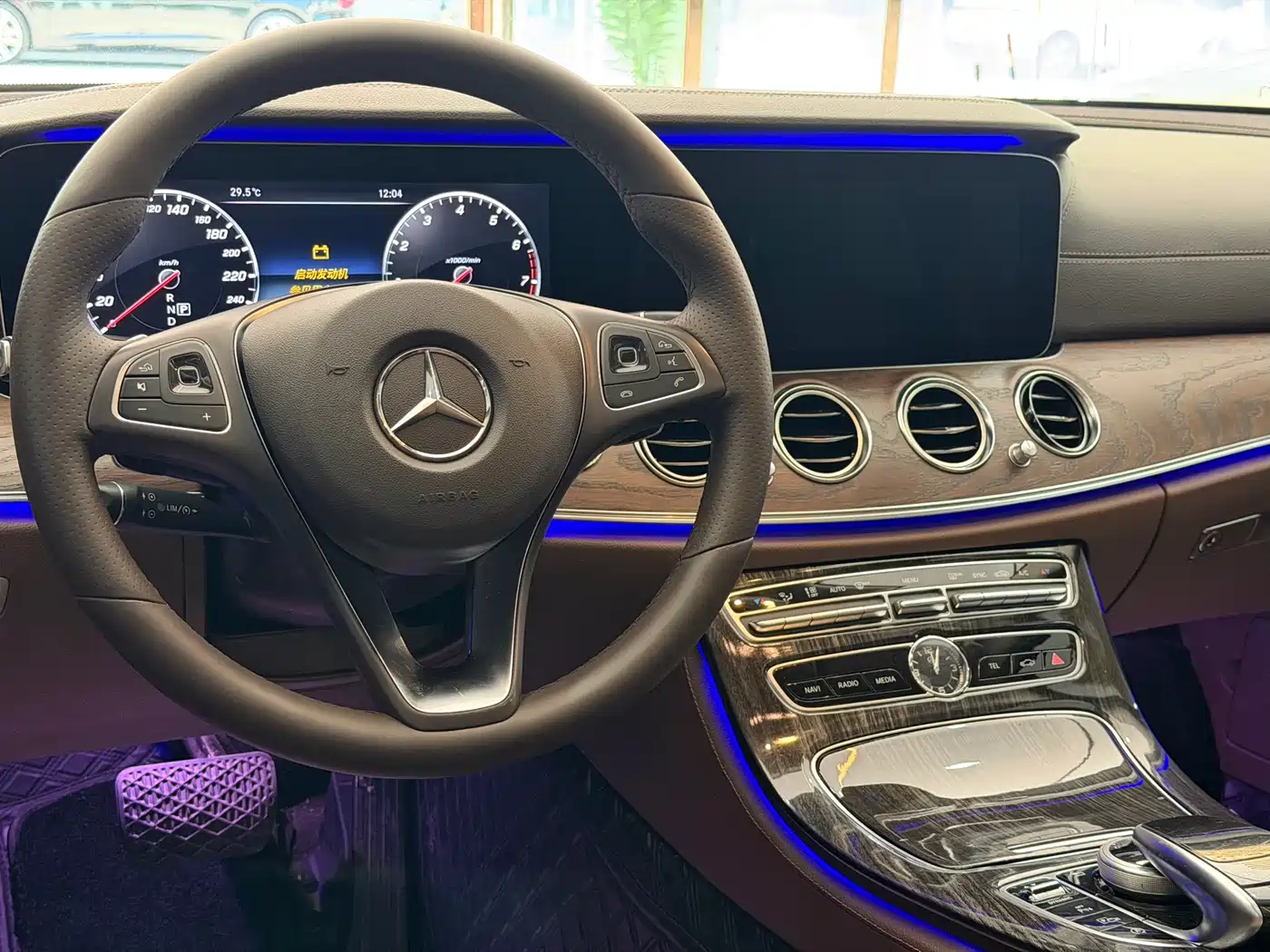Mercedes-Benz E-Class 2017 E 300 L Luxury фото 11