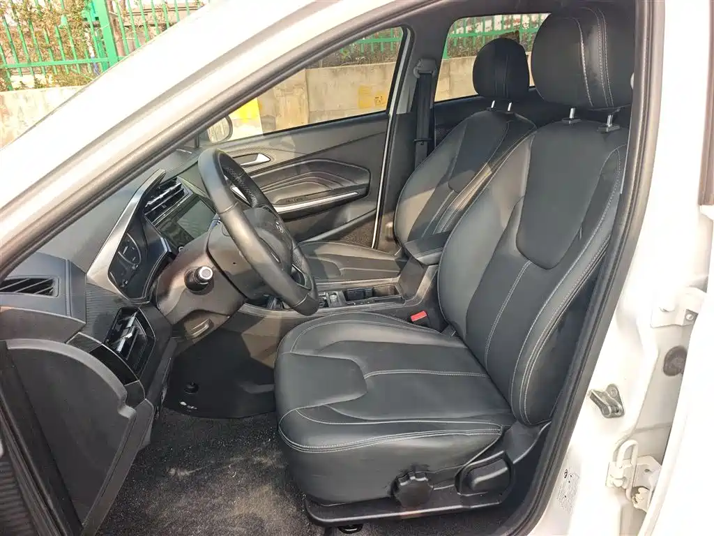 Chery Tiggo 3x 2021 2021 PLUS 1.5L CVT Refreshing Red Date Edition