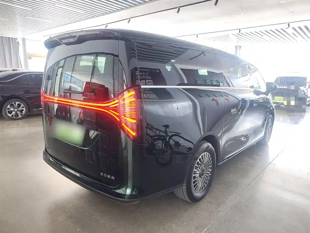 Geely Galaxy Yizhen L380 2025 Model 805km Flagship Edition AWD фото 7
