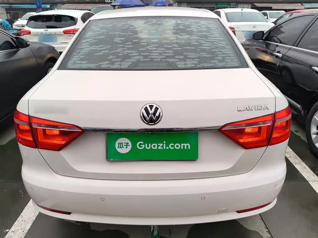 Volkswagen Lavida 2013 Facelift Classic 1.6L Automatic Comfort фото 6