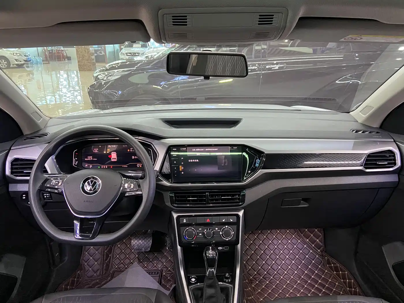 Volkswagen T-Cross 2022 280TSI DSG Comfort Edition фото 9